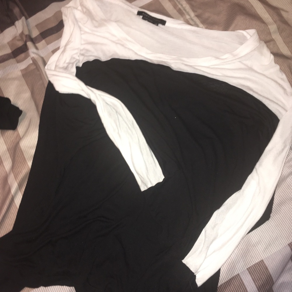 Women's off-the-shoulder scoop neck top